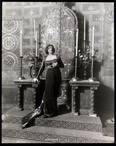 Mary Garden, c.1900